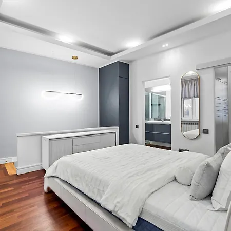 Daire Luxury In Center 2 Balconies 2 Bathrooms Ac Katoviçe