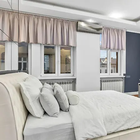 Luxury In Center 2 Balconies 2 Bathrooms Ac Katoviçe