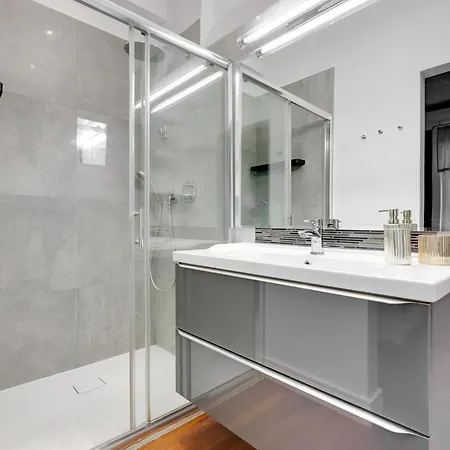 Luxury In Center 2 Balconies 2 Bathrooms Ac